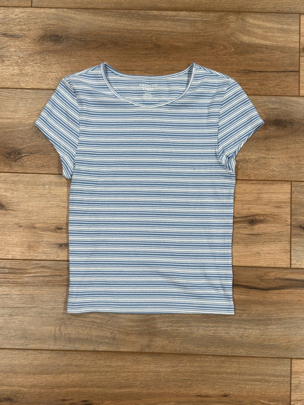 AMERICAN EAGLE Preppy Blue & White Striped Casual Baby Tee | Size Medium